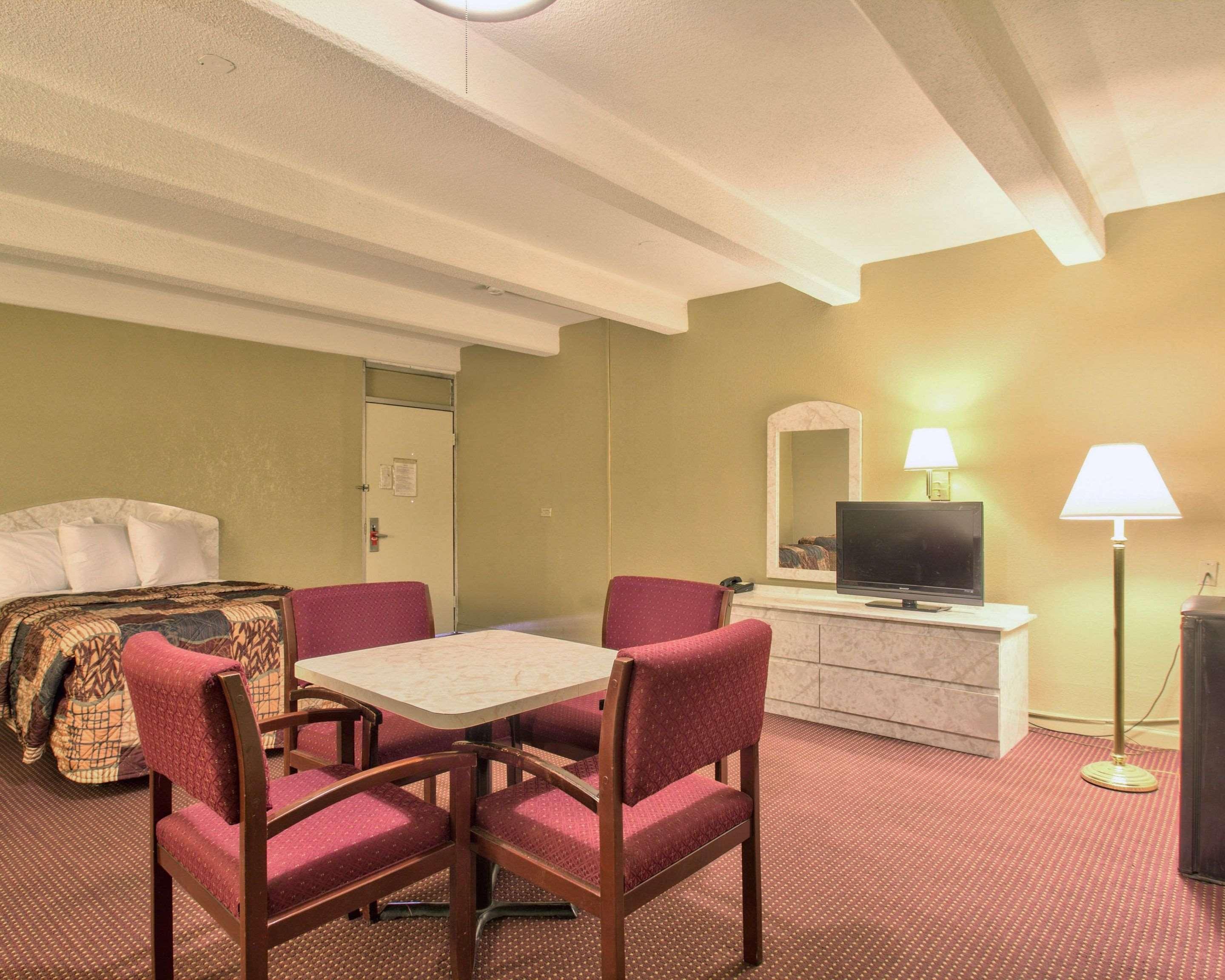 Econo Lodge Donalsonville Esterno foto